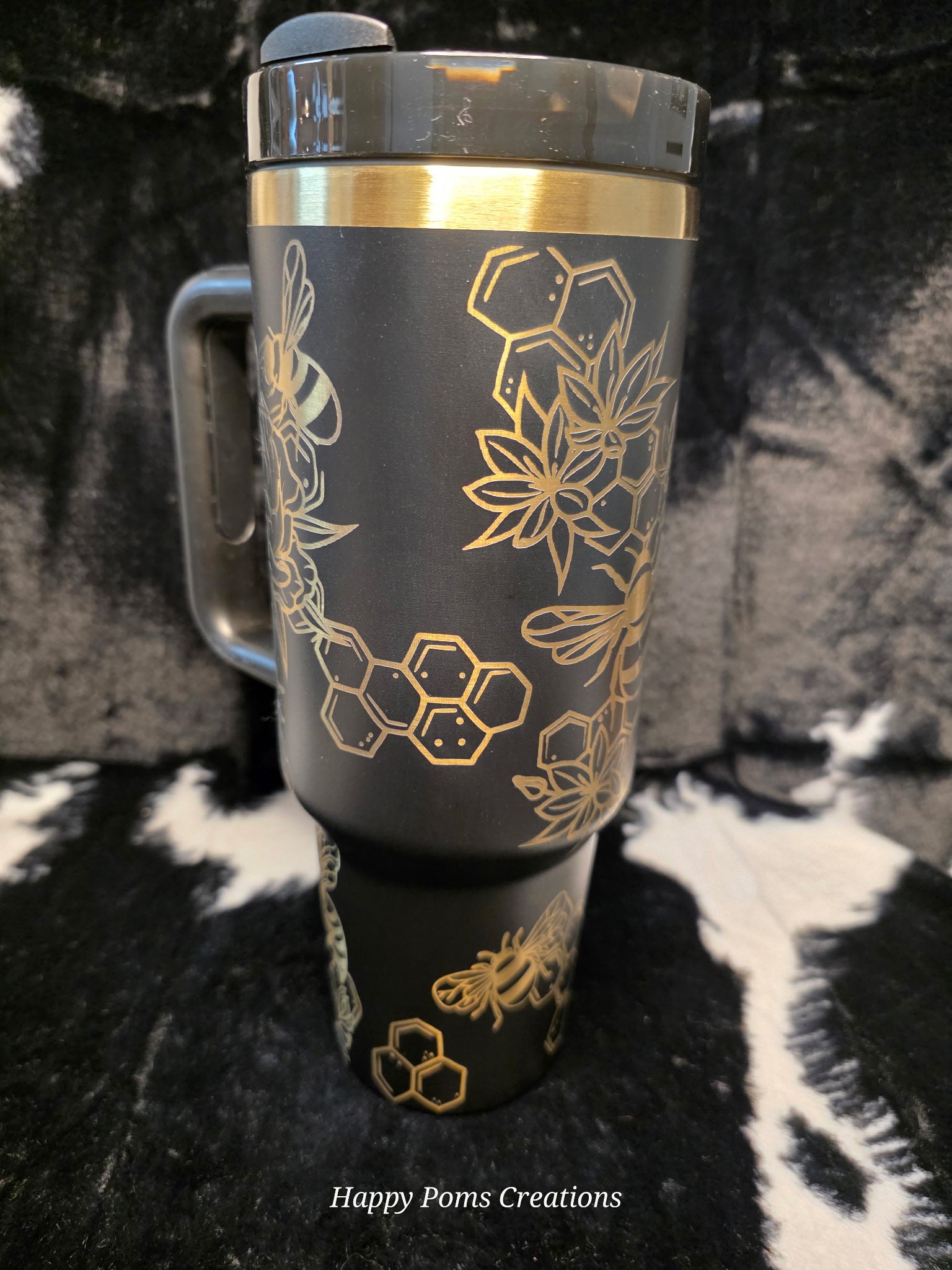 Bee Honeycomb Engraved Tumbler with Handle | 40oz Insulated Travel Mug | Floral Bee Design Cup | Gift for Her | Coffee Lover Mug