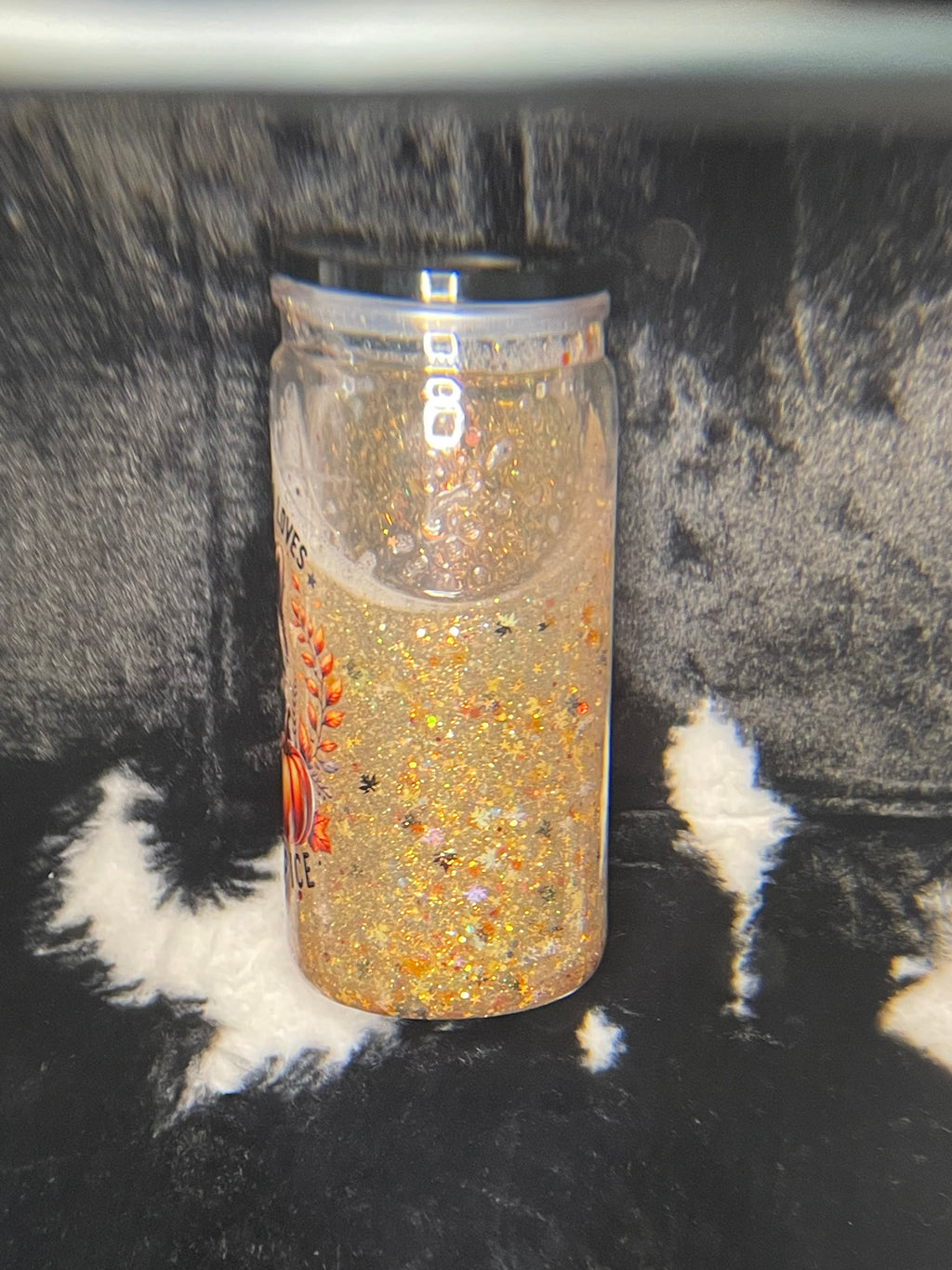 Raccoon Pumpkin Spice Snow Globe Tumbler, Fall Glitter Cup with Lid, Cute Autumn Coffee Lover Gift, Halloween Drinkware